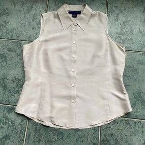 Chelsea Cambell Lavender Silk Sleeveless Blouse; smoke free house